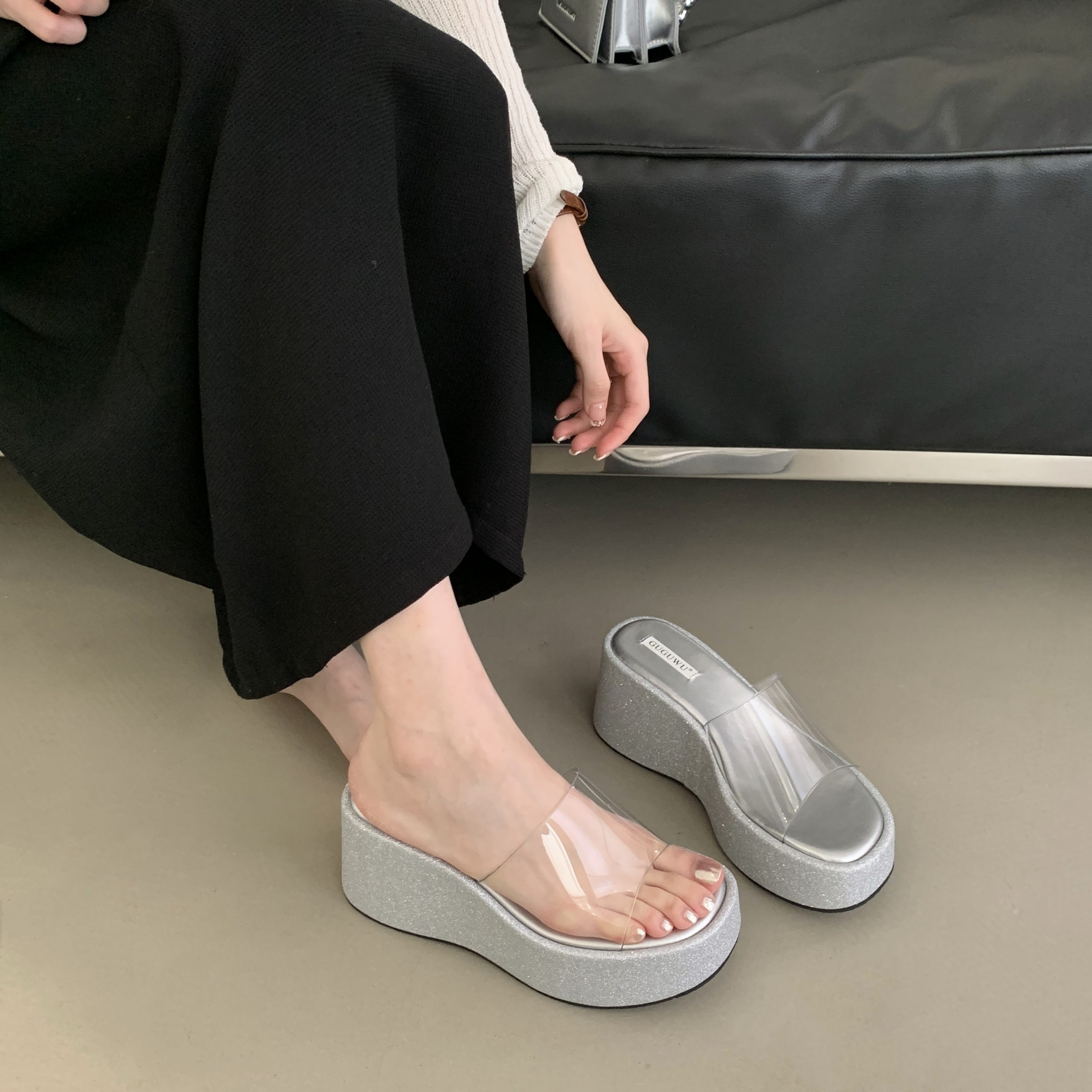 2025 Korean Style Platform Thick Sole Slippers for Women Vacation Wedge Toe Strap Slide Sandals - Image 3