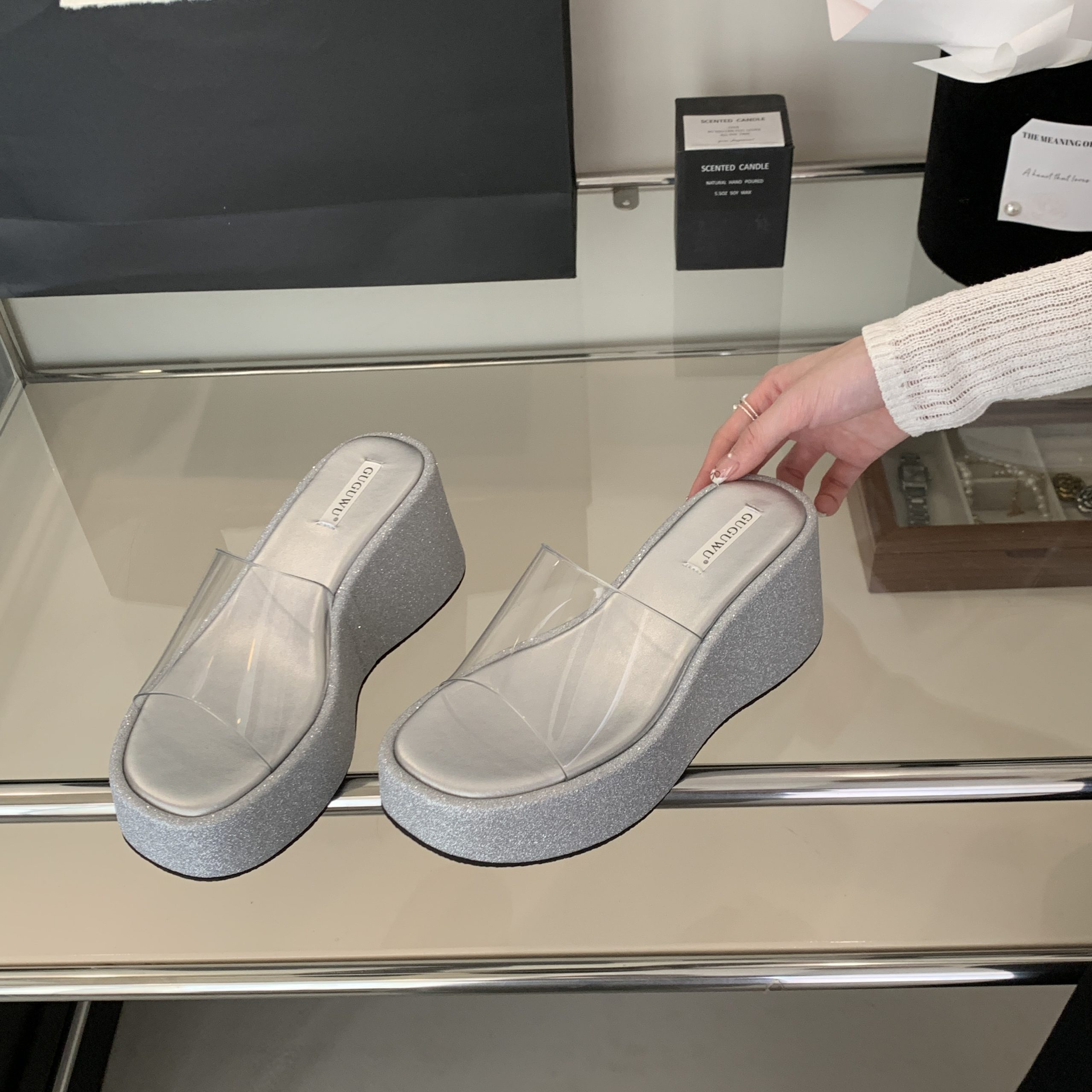 2025 Korean Style Platform Thick Sole Slippers for Women Vacation Wedge Toe Strap Slide Sandals - Image 4