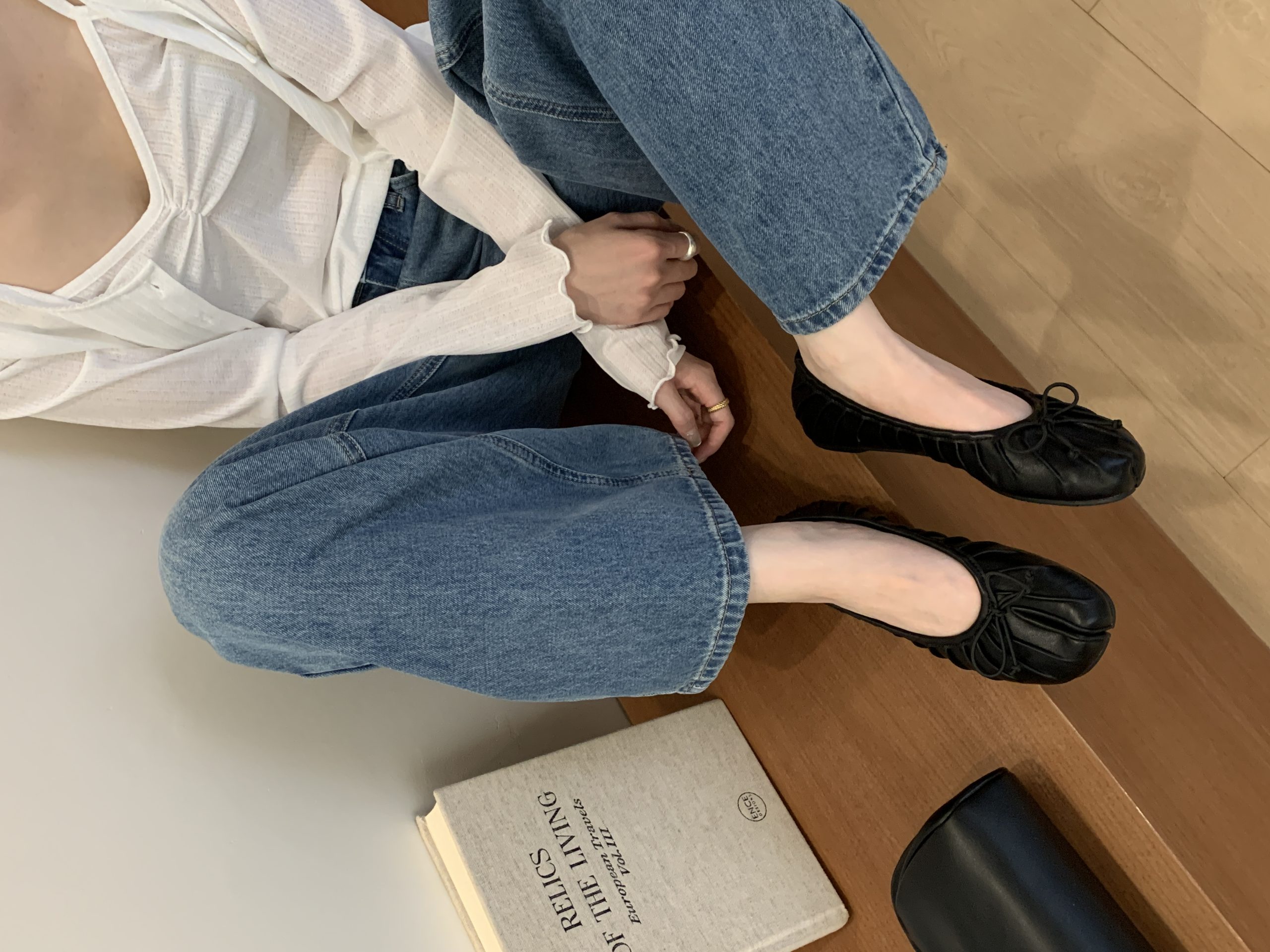 Ballet Style Split Toe Shoes Women 2026 Spring New One Shoe Casual Low Top Flat Heel Horse Hoof Shoes Pleated Craft - Image 4