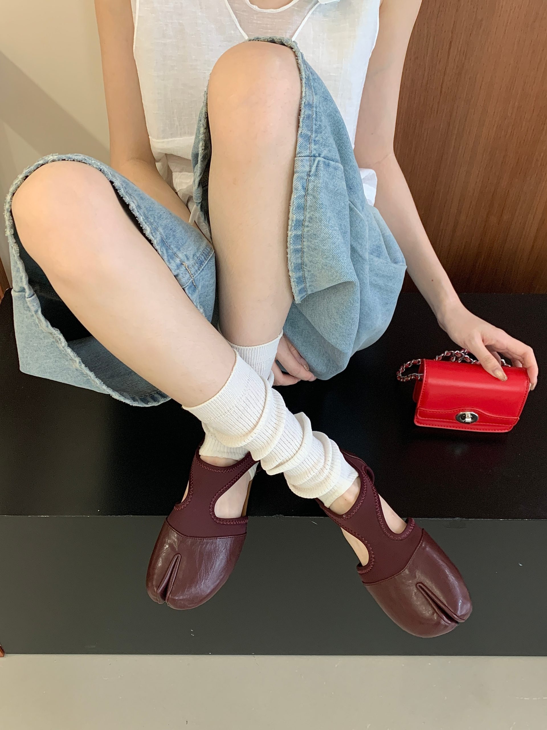 Designer Minimalist Flat Split-Toe Mary Jane Shoes for Women Spring New Fashion Horse Hoof Shoes Soft Sole Women's Shoes - Image 3