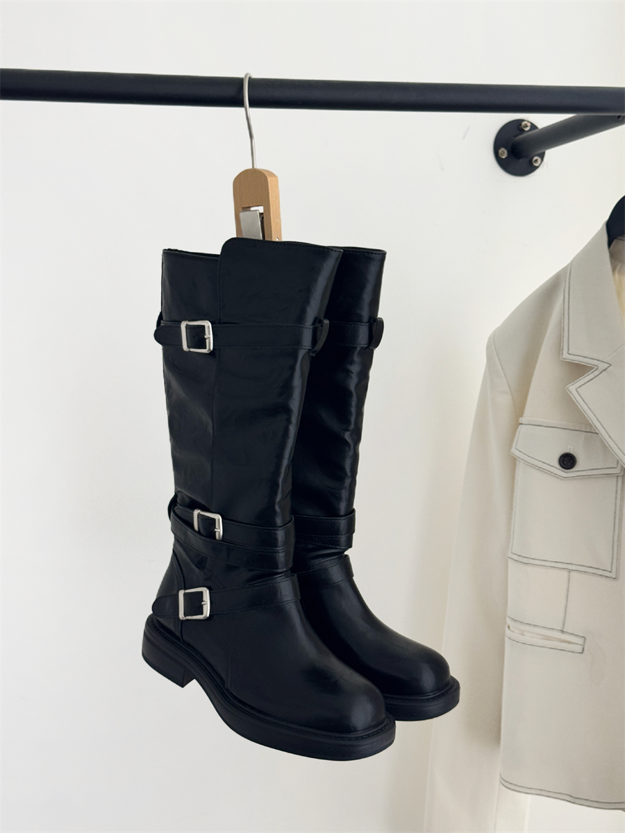 Designer Style Long Boots Women 2026 New Winter High Top Retro Knight Boots Thick Sole Height Increasing Martin Boots